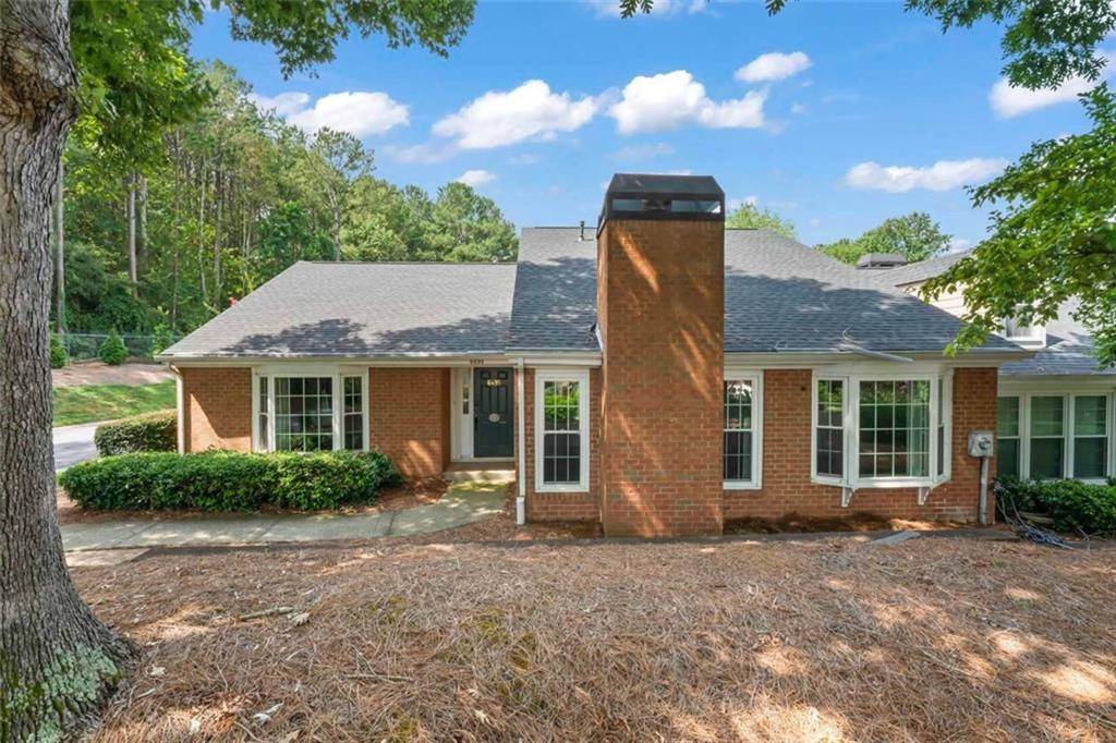 6495 Deerings LN, Peachtree Corners, GA 30092