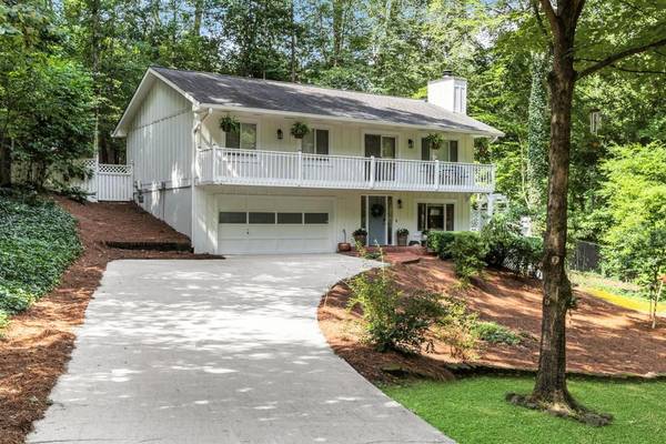 180 Hembree Forest CIR, Roswell, GA 30076