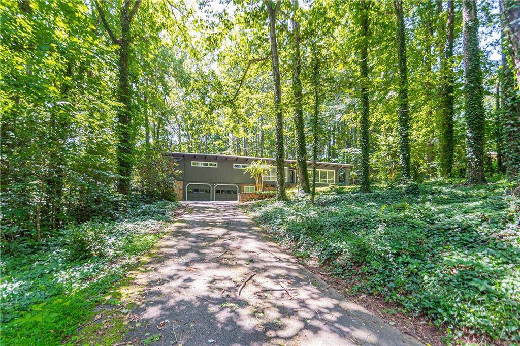 5273 Oxbow RD, Smoke Rise, GA 30087