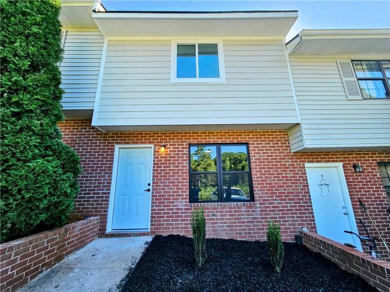 3759 Oakwood Hills DR, Oakwood, GA 30566