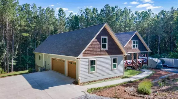 558 Fox Paw Leaf LN, Ellijay, GA 30536