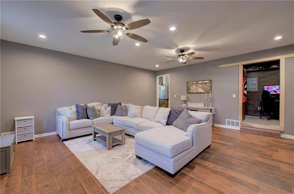 Dallas, GA 30157,12 Frances DR