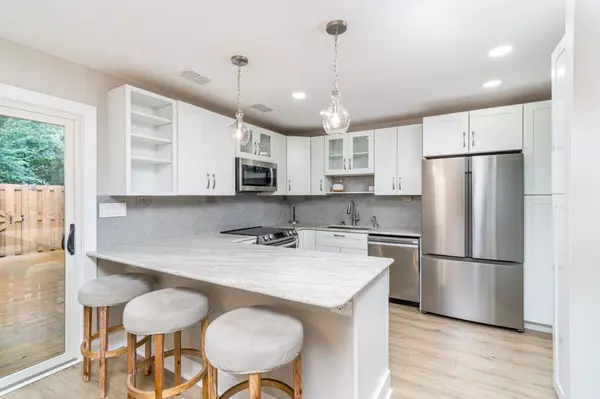 2794 Farmstead RD SE,  Smyrna,  GA 30080