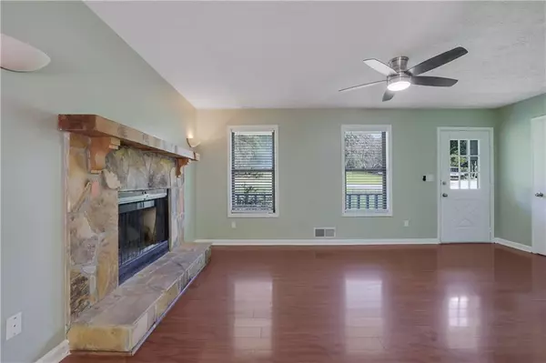 Snellville, GA 30039,4227 SUMMER WOOD DR
