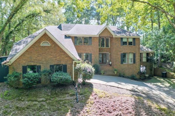 521 Pine Valley RD SE, Marietta, GA 30067