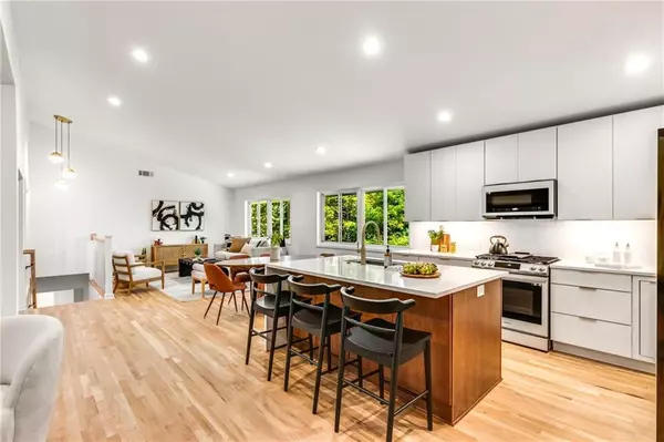 Atlanta, GA 30345,1639 Crestline DR NE