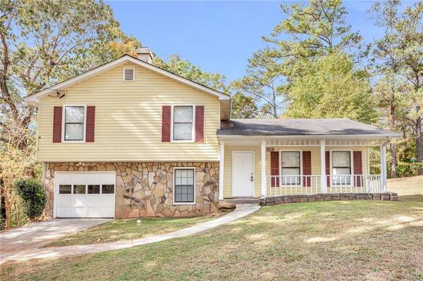 3283 Wintercreeper DR, Lithonia, GA 30038