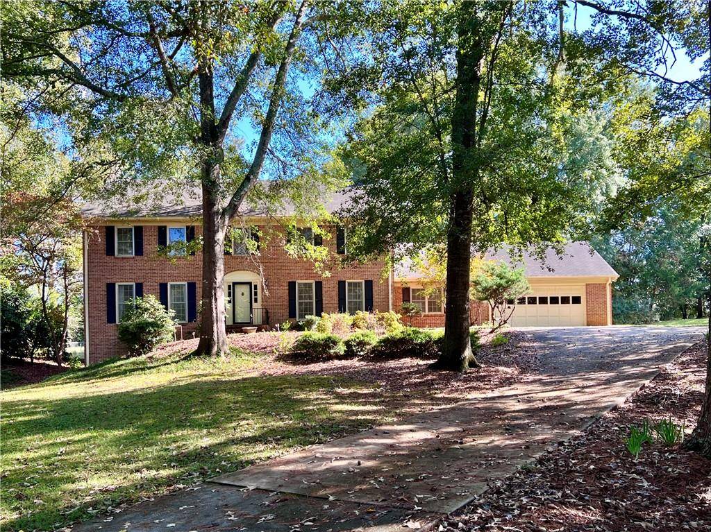 1790 Holmes DR SW, Conyers, GA 30094