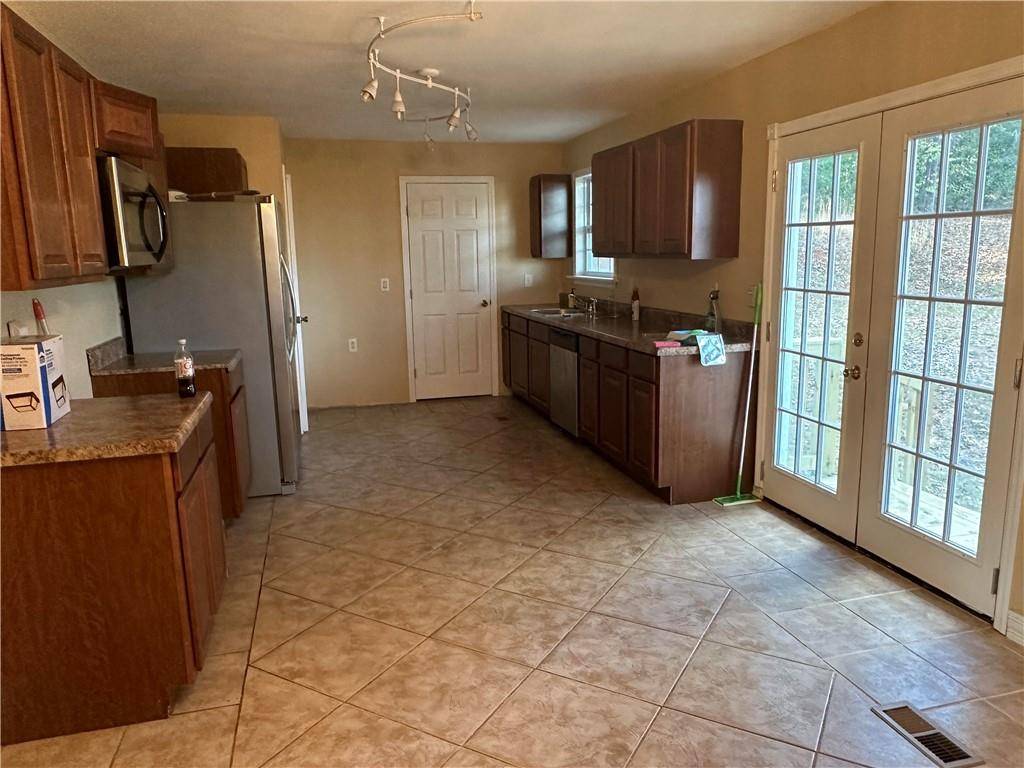 Cohutta, GA 30710,4012 Oster DR