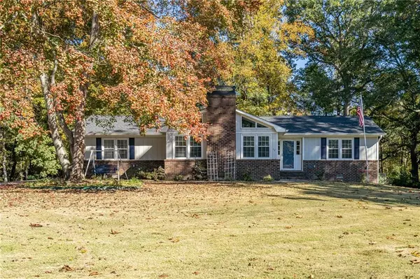 17 N Central AVE SE, Lindale, GA 30147