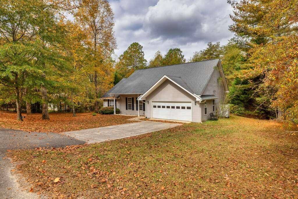 Clarkesville, GA 30523,111 Richard ST