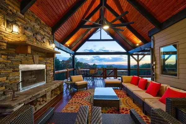 Ellijay, GA 30536,200 Fox Paw Leaf LN