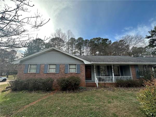 699 Rollingwood DR, Stone Mountain, GA 30087