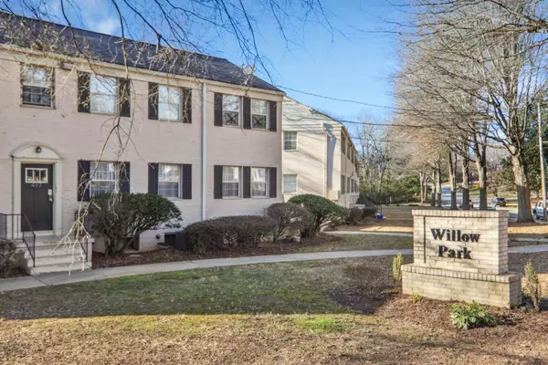 405 Willow LN #5, Decatur, GA 30030