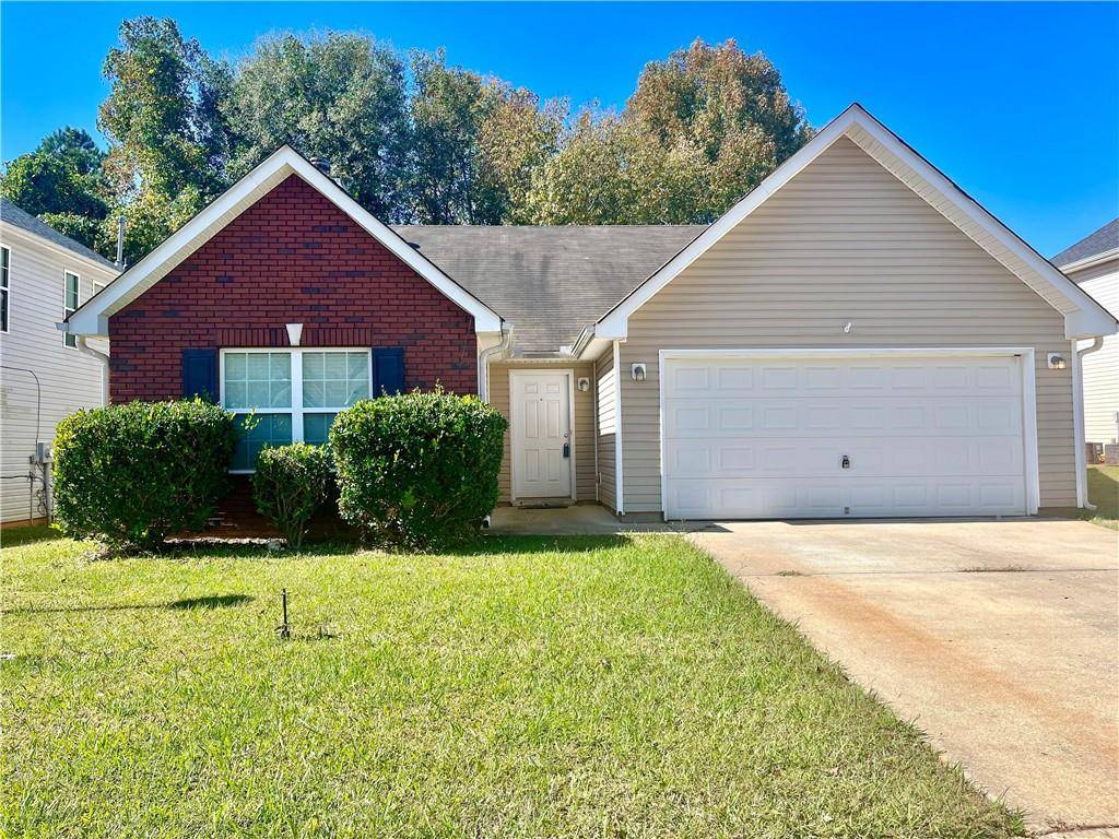 1105 Oak Hollow LN, Hampton, GA 30228