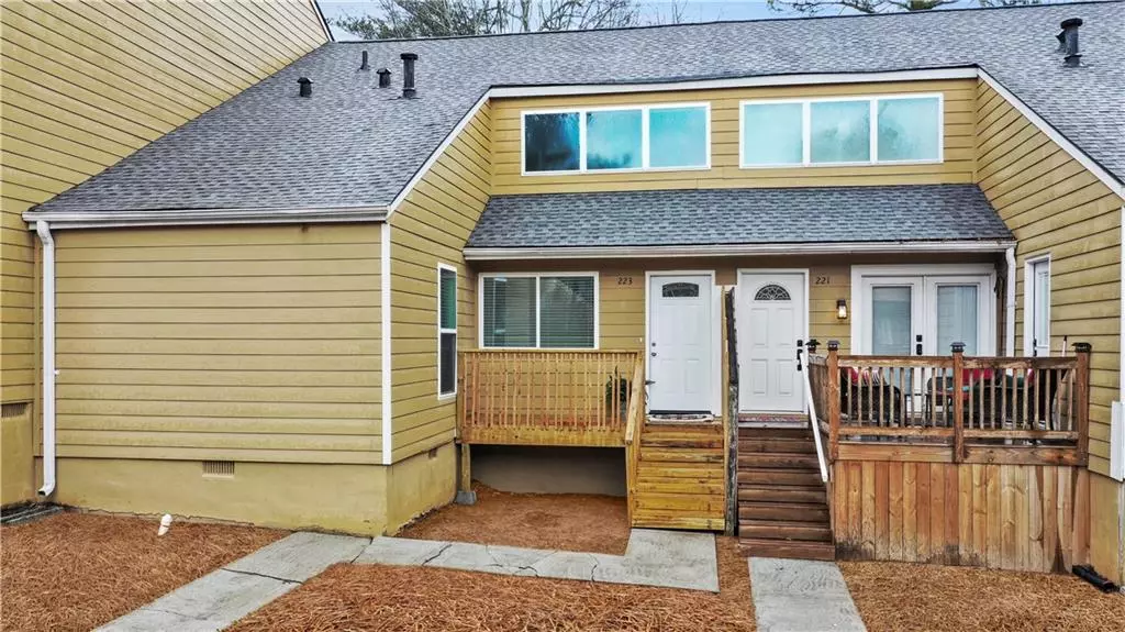 223 Yuba WALK, Lawrenceville, GA 30046