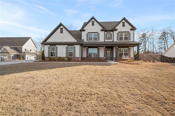 866 CHAMPAGNE LN, Hoschton, GA 30548