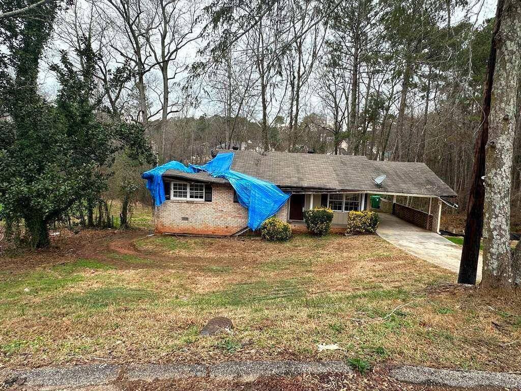 844 San Miguel Dr, Stone Mountain, GA 30083