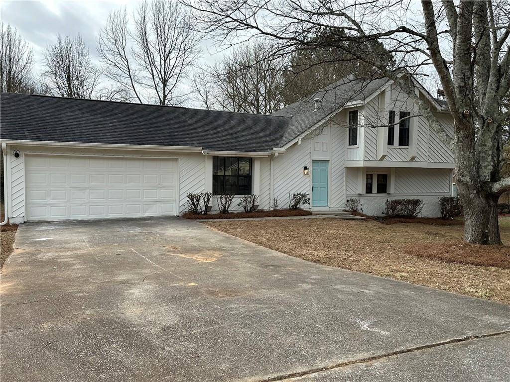 9473 FOREST KNOLL DR, Jonesboro, GA 30238