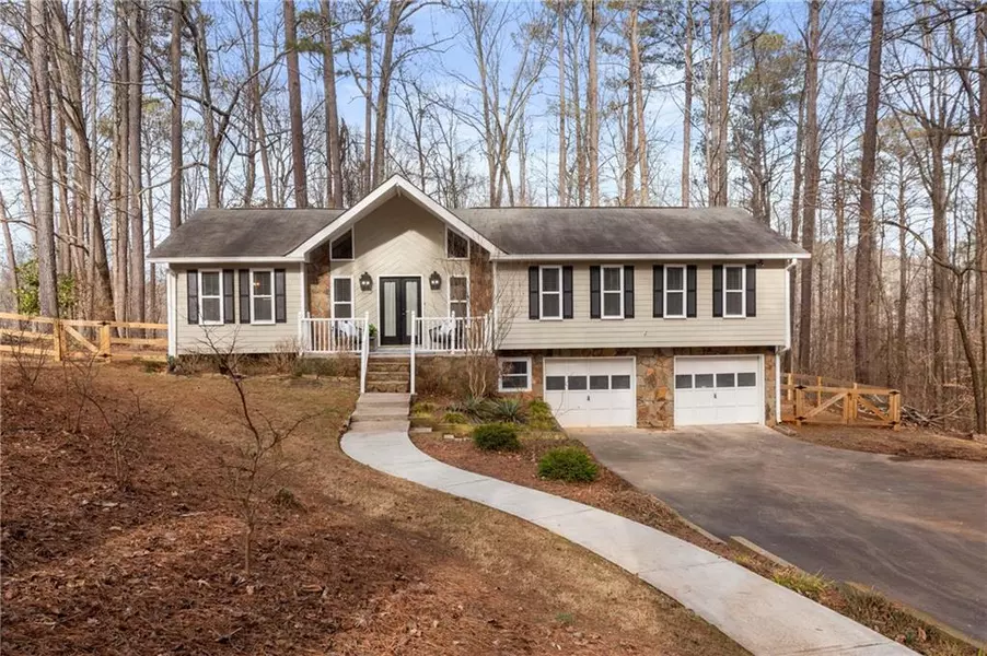 221 Sabrina CT, Woodstock, GA 30188