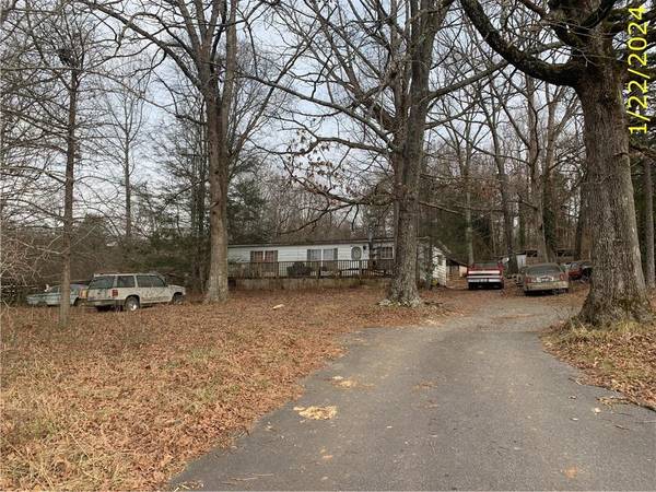 740 Helen HWY, Cleveland, GA 30528