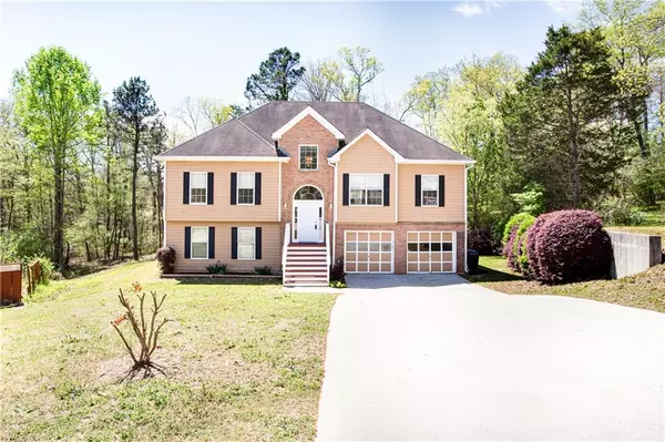 1208 Fly Rod LN, Loganville, GA 30052