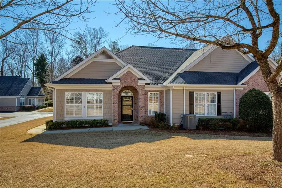 2304 Village LN, Roswell, GA 30075