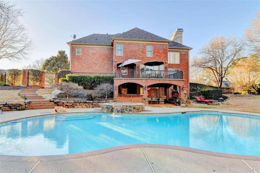 Suwanee, GA 30024,6815 Blackthorn LN