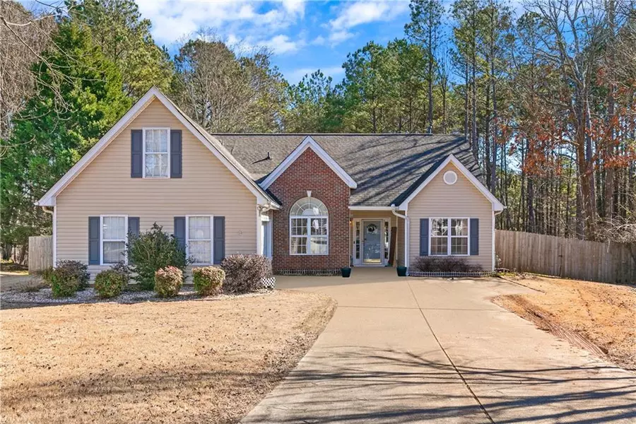 5523 AMBER COVE WAY, Flowery Branch, GA 30542