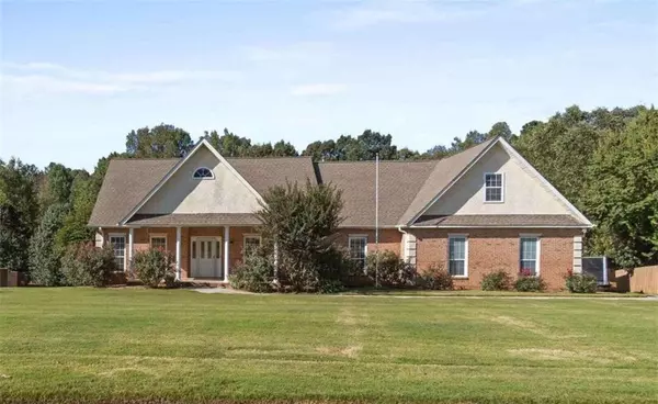 537 Heathmoor DR, Mcdonough, GA 30252