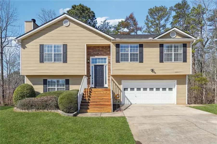 5594 Chestnut Creek LN, Flowery Branch, GA 30542