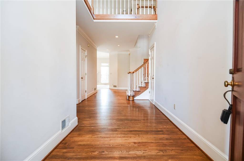 Sandy Springs, GA 30328,175 Belmont TRCE