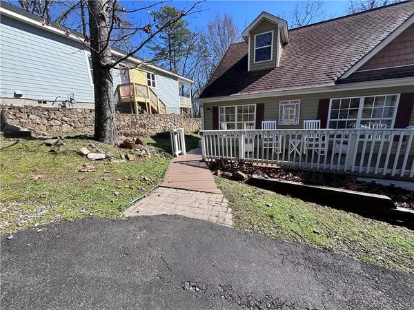 Acworth, GA 30101,220 Lakeshore CIR SE