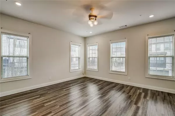 Smyrna, GA 30082,1650 Mountain Top LN