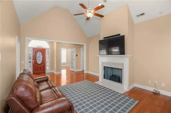 Calhoun, GA 30701,120 Vinings WAY SE