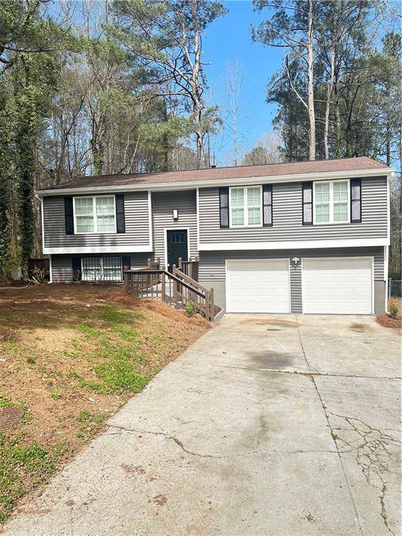 5813 Calico CT,  Lithonia,  GA 30058