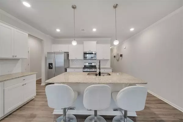 738 Woodstock Grove DR Woodstock, GA 30188