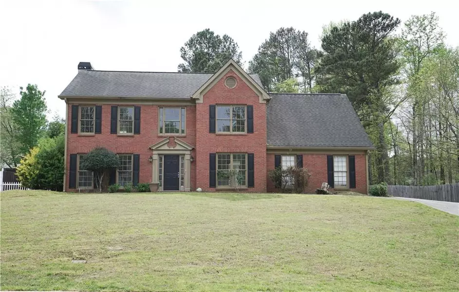 2755 Hunters Pond LN, Snellville, GA 30078