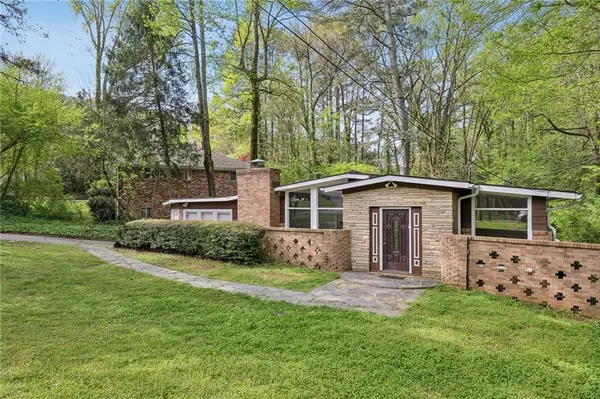 1172 Rogeretta DR NE, Atlanta, GA 30329