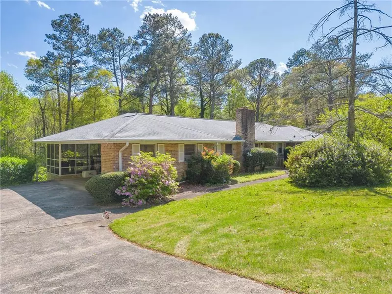 1090 Ivywood DR, Athens, GA 30606