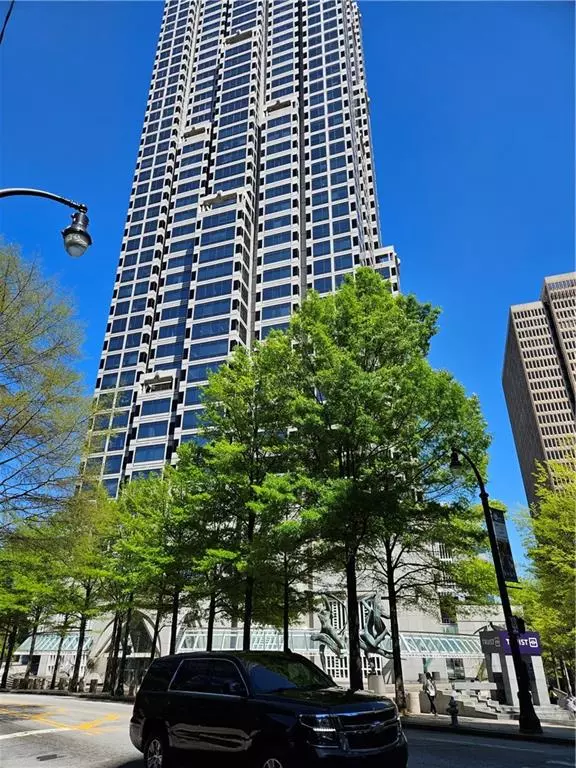 Atlanta, GA 30308,300 Peachtree ST NE ##9H