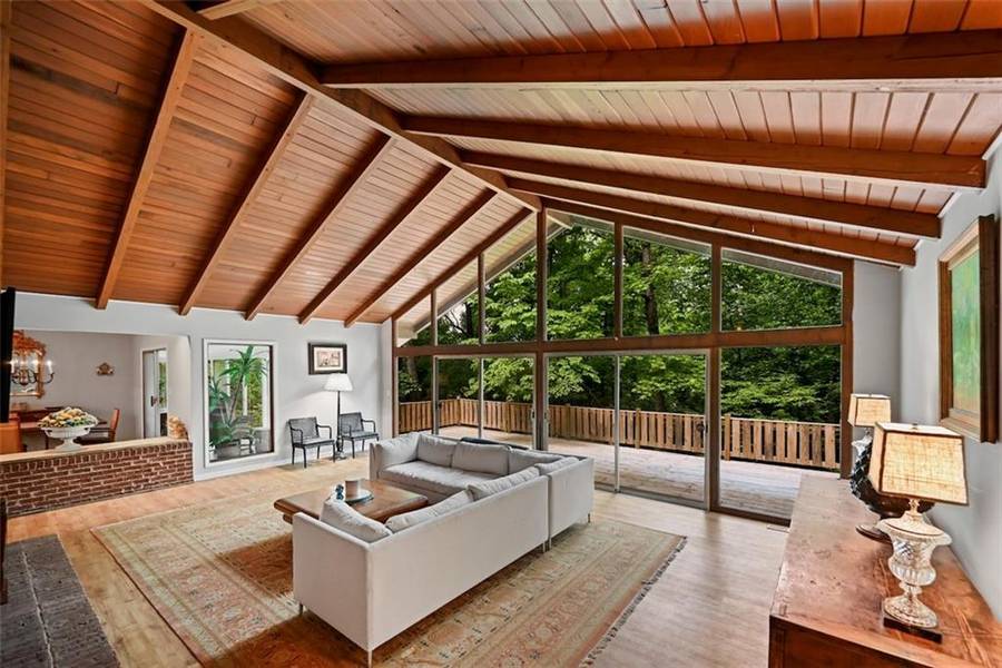 3311 St John Drive, East Point, GA 30344