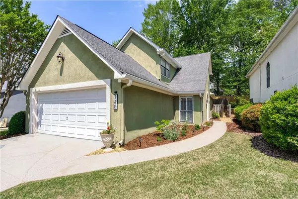 140 Sweetwater TRCE,  Roswell,  GA 30076