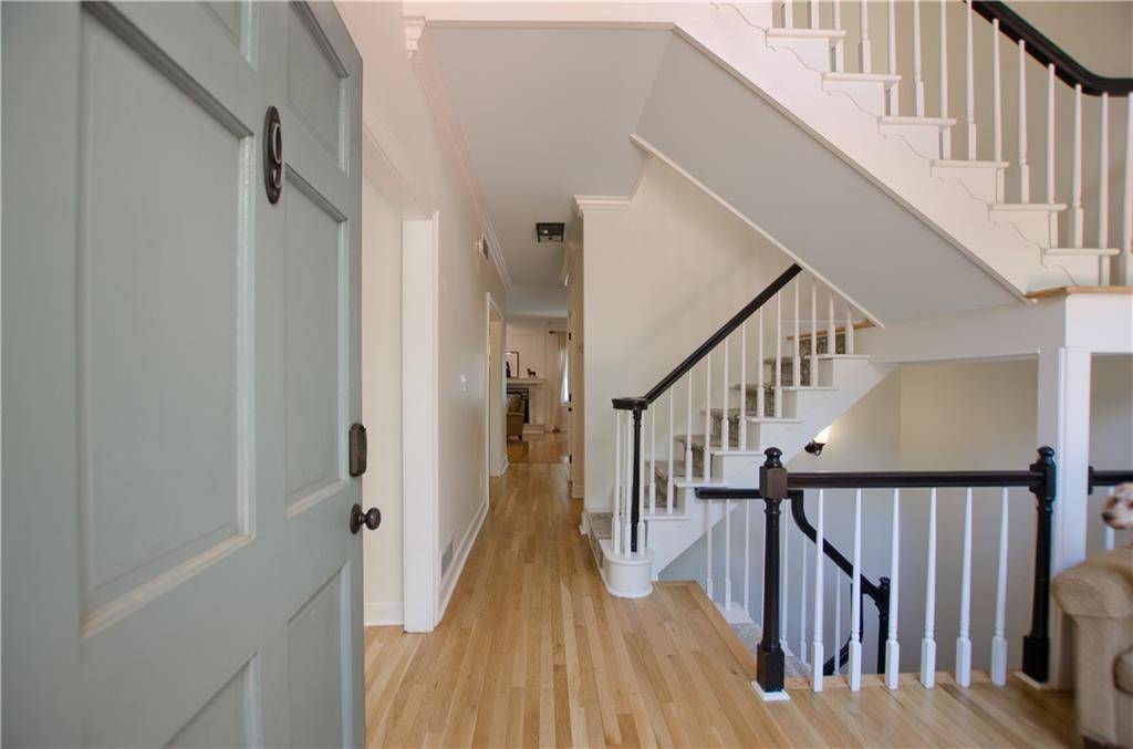 Atlanta, GA 30327,3021 Margaret Mitchell DR NW #9
