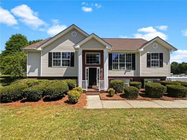 825 Cajon LN,  Bethlehem,  GA 30620