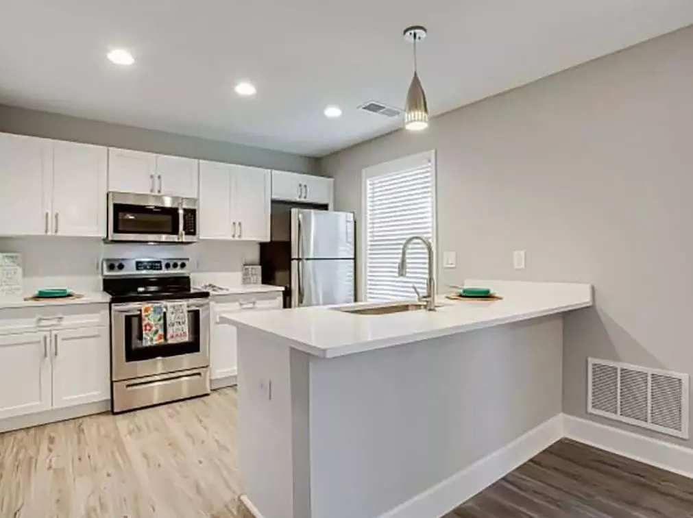 Sandy Springs, GA 30350,1067 Pitts RD #1076_FR