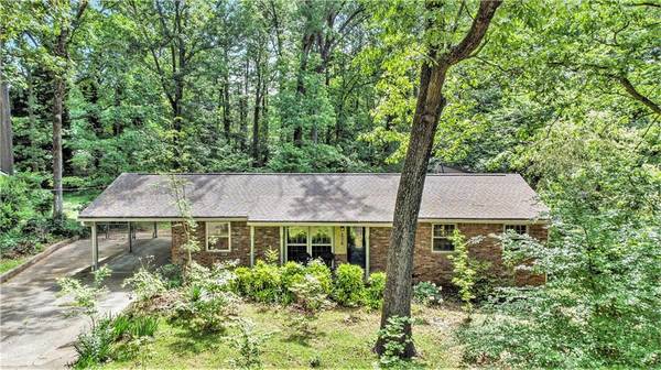 451 Mount Vista RD,  Stone Mountain,  GA 30087