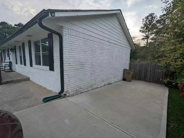 Riverdale, GA 30274,6977 Eunice DR