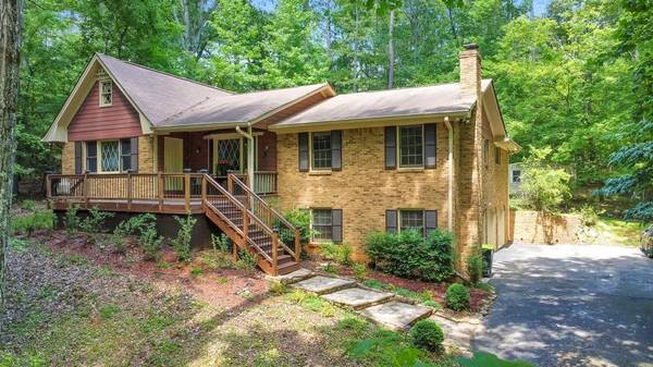 2502 Underoak LN, Stockbridge, GA 30281