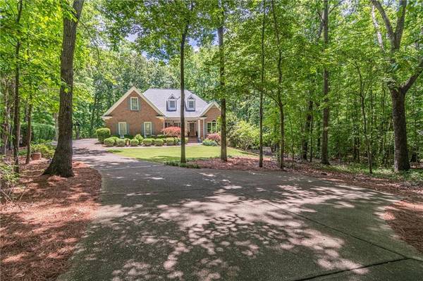 4929 Duncans Lake PT, Buford, GA 30519